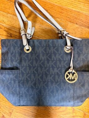 Michael Kors Gold-Tone MK Logo Key & Card Holder Charm
